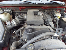 Load image into Gallery viewer, Air Cleaner Box Chevrolet Colorado 2006 - MRK462800
