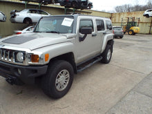 Load image into Gallery viewer, TAIL LIGHT LAMP ASSEMBLY Hummer H3 06 07 08 09 10 Right - MRK462835
