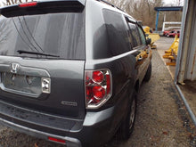 Load image into Gallery viewer, HEADLIGHT LAMP ASSEMBLY Honda Pilot 2006 06 2007 07 2008 08 Right - MRK462898
