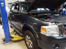 Load image into Gallery viewer, Windshield Wiper Motor  EXPEDITION 2009 - MRK462989
