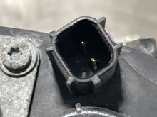 Load image into Gallery viewer, THROTTLE BODY Expedition F150 Navigator F350 Lincoln LT 04 05 06 07 08 09 10 - NW177607
