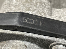 Load image into Gallery viewer, THROTTLE BODY Expedition F150 Navigator F350 Lincoln LT 04 05 06 07 08 09 10 - NW177607
