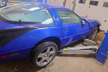Load image into Gallery viewer, AC A/C AIR CONDITIONING COMPRESSOR Corvette 1988-1996 - CTL313507

