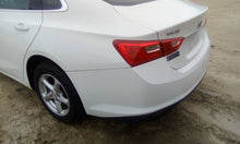 Load image into Gallery viewer, Intercooler Chevrolet Malibu 2016 - CTL337026
