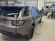 Load image into Gallery viewer, AIR CLEANER BOX Evoque 2014 14 2015 15 2016 16 2017 17 - DG151690
