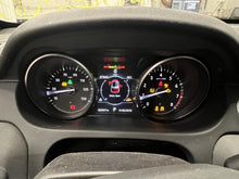 Load image into Gallery viewer, AIR CLEANER BOX Evoque 2014 14 2015 15 2016 16 2017 17 - DG151690
