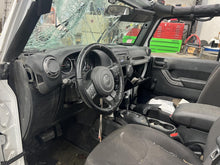 Load image into Gallery viewer, FRONT DRIVE SHAFT Wrangler 2012 12 2013 13 Auto - DG153292
