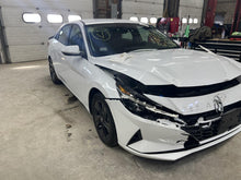 Load image into Gallery viewer, FRONT CV AXLE SHAFT Hyundai Elantra 2021 21 2022 22 AT Left - DG153323
