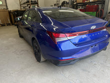 Load image into Gallery viewer, FRONT CV AXLE SHAFT Hyundai Elantra 2021 21 2022 22 AT Right - DG162386
