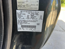 Load image into Gallery viewer, TRANSFER CASE F250SD Pickup F350SD Pickup F450SD Pickup F550SD Pickup 99-04 - DG163396

