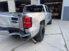 Load image into Gallery viewer, Transfer Case  SILVERADO 1500 PICKUP 2016 - DG164744
