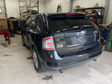 Load image into Gallery viewer, [INVENTORYCAR_YEAR_MAKE_MODEL] TRANSFER CASE - DG167239
