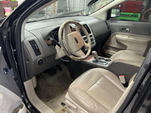 Load image into Gallery viewer, [INVENTORYCAR_YEAR_MAKE_MODEL] TRANSFER CASE - DG167239
