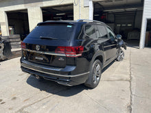 Load image into Gallery viewer, AIR CLEANER BOX Volkswagen Atlas Atlas CS 18 19 20 21 22 - DG168973
