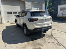 Load image into Gallery viewer, Air Cleaner Box Jeep Compass 2018 - DG169673
