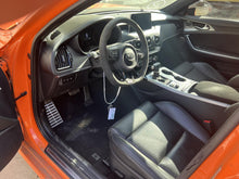 Load image into Gallery viewer, Transmission Kia Stinger 2019 - DG172281
