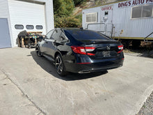 Load image into Gallery viewer, AIR CLEANER BOX Honda Accord 2018 18 2019 19 2020 20 - DG173033
