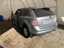 Load image into Gallery viewer, [INVENTORYCAR_YEAR_MAKE_MODEL] TRANSFER CASE - DG175369
