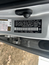 Load image into Gallery viewer, AC Compressor Toyota Prius 2022 - DG176449
