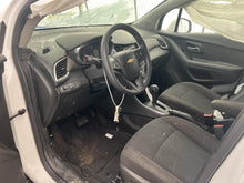 Load image into Gallery viewer, Air Cleaner Box Chevrolet TRAX 2022 - DG180294
