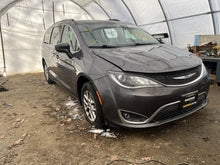 Load image into Gallery viewer, Transmission Chrysler Pacifica 2020 - DG182943
