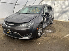 Load image into Gallery viewer, Transmission Chrysler Pacifica 2020 - DG182943
