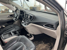 Load image into Gallery viewer, Transmission Chrysler Pacifica 2020 - DG182943
