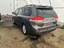 Load image into Gallery viewer, FRONT CV AXLE SHAFT Toyota Sienna 11 12 13 14 15 16 Right - DG183266
