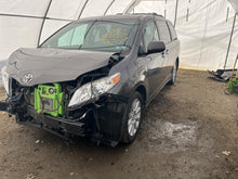 Load image into Gallery viewer, FRONT CV AXLE SHAFT Toyota Sienna 11 12 13 14 15 16 Right - DG183266
