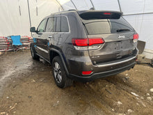 Load image into Gallery viewer, TRANSFER CASE Dodge Durango Jeep Grand Cherokee 2011-2020 - DG183785
