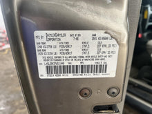 Load image into Gallery viewer, Air Cleaner Box Jeep Liberty 2007 - DG185492
