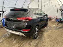Load image into Gallery viewer, AIR CLEANER BOX Hyundai Tucson Kia Sportage 16 17 18 19 - DG185619
