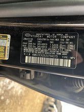 Load image into Gallery viewer, AIR CLEANER BOX Hyundai Tucson Kia Sportage 16 17 18 19 - DG185619
