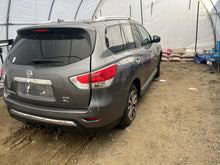 Load image into Gallery viewer, TRANSFER CASE QX60 Murano Murano Cross Cabriolet Pathfinder 13-17 - DG186381
