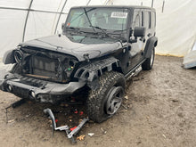 Load image into Gallery viewer, TRANSMISSION Jeep Wrangler 12 13 14 15 16 17 18 VIN W - DG187000
