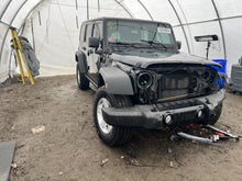 Load image into Gallery viewer, TRANSMISSION Jeep Wrangler 12 13 14 15 16 17 18 VIN W - DG187000
