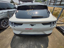 Load image into Gallery viewer, Engine Motor  MUSTANG MACH-E 2021 - MM2995399

