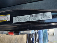 Load image into Gallery viewer, TRANSMISSION Jeep Wrangler 12 13 14 15 16 17 18 VIN W - MM3030401
