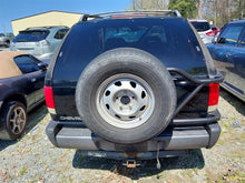 Load image into Gallery viewer, TRANSMISSION S10 Blazer S10 Pickup S15 Jimmy S15 Pickup Sonoma Pickup 1995 4X4 - MM3033065
