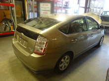 Load image into Gallery viewer, Floor Shifter Toyota Prius 2007 - NW78289
