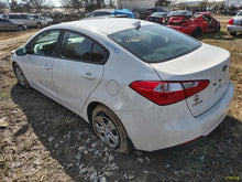 Load image into Gallery viewer, Transmission Kia Forte 2016 - MM2999418
