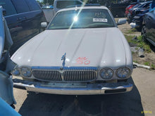 Load image into Gallery viewer, AUTOMATIC TRANSMISSION Vanden Pl XJ8 XJ8L XJR 99 00 01 02 03 - MM3071542
