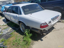 Load image into Gallery viewer, AUTOMATIC TRANSMISSION Vanden Pl XJ8 XJ8L XJR 99 00 01 02 03 - MM3071542
