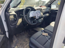 Load image into Gallery viewer, Transmission  SILVERADO 1500 PICKUP 2023 - MM3129234
