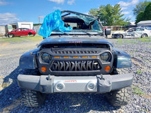 Load image into Gallery viewer, TRANSMISSION Jeep Wrangler 12 13 14 15 16 17 18 VIN W - MM3131413
