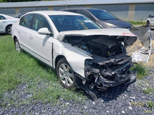 Load image into Gallery viewer, AUTOMATIC TRANSMISSION CC Passat 06 07 08 09 10 11 FWD - MM3143173
