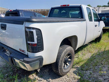 Load image into Gallery viewer, [INVENTORYCAR_YEAR_MAKE_MODEL] TRANSMISSION 2WD - MM3163635
