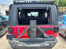 Load image into Gallery viewer, TRANSMISSION Jeep Wrangler 12 13 14 15 16 17 18 VIN W - MM3159818
