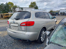 Load image into Gallery viewer, TRANSMISSION Enclave Traverse Acadia 13 14 15 16 17 AWD VIN J - MM3196238
