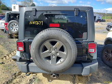 Load image into Gallery viewer, TRANSMISSION Jeep Wrangler 07 08 09 10 11 4X4 - MM3216955
